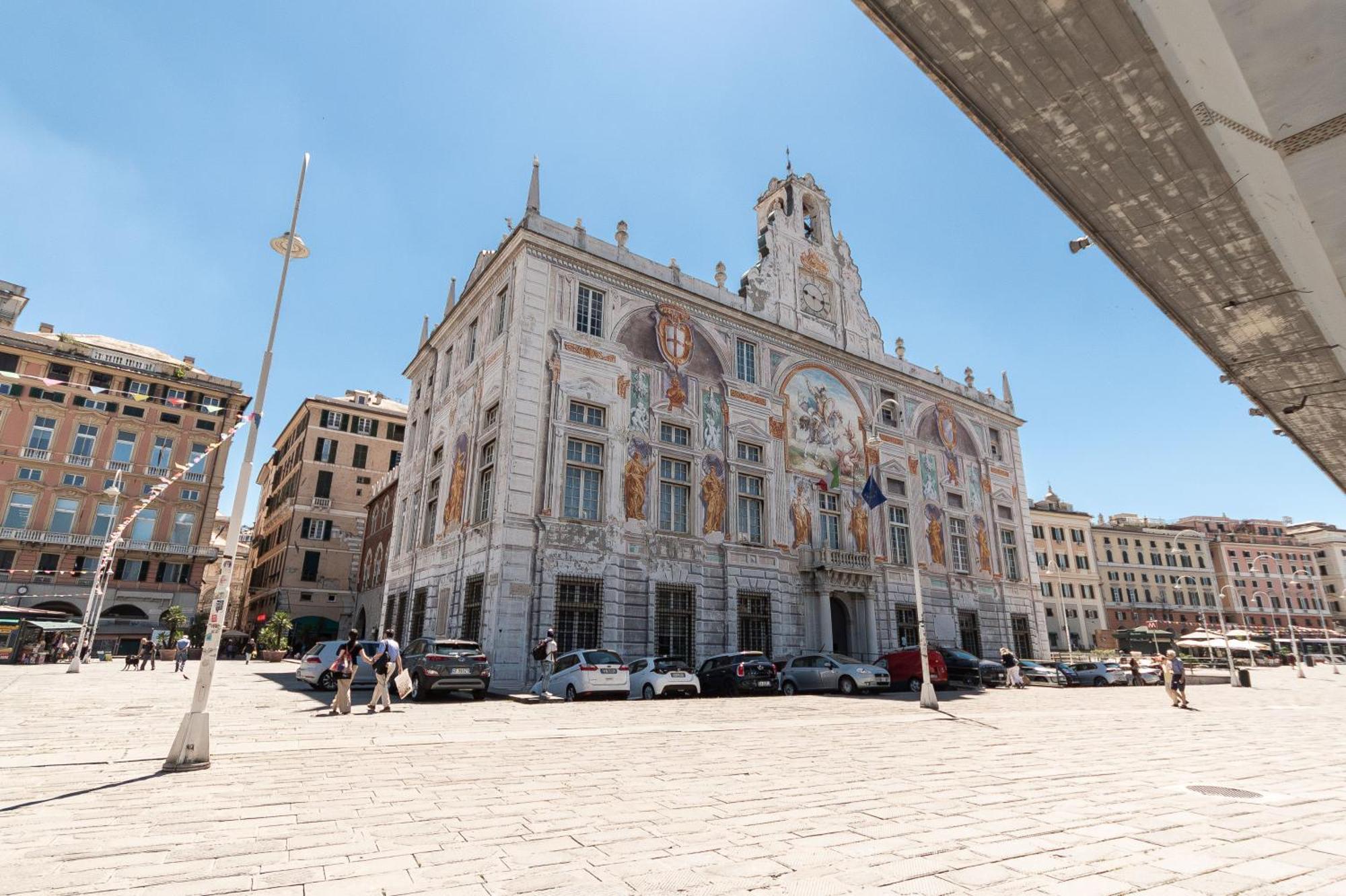 Апартаменты La Mansarda Del Principe, Vicoli, Acquario E Lanterna Генуя Экстерьер фото